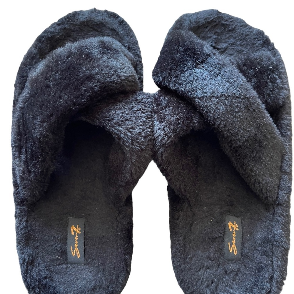 Seven7 Black crisscross slippers - Picture 2 of 3